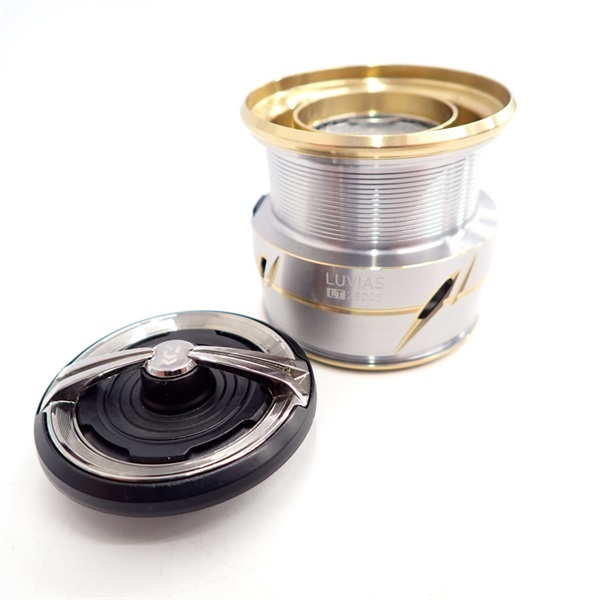 ２０ルビアスＬＴ２５００Ｓ純正スプール、ドラグノブ